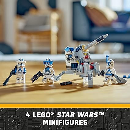 4 Lego Star Wars minifigures.