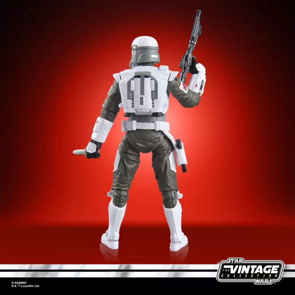 Hasbro Star Wars The Vintage Collection Imperial Armored Commando view from behind.