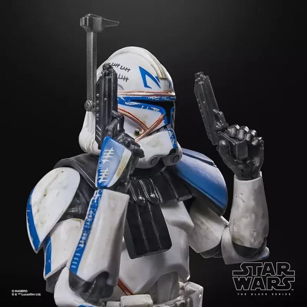 Hasbro Star Wars The Black Series Anakin Skywalker & Clone Captain Rex. Close up of Rex with blasters in air.