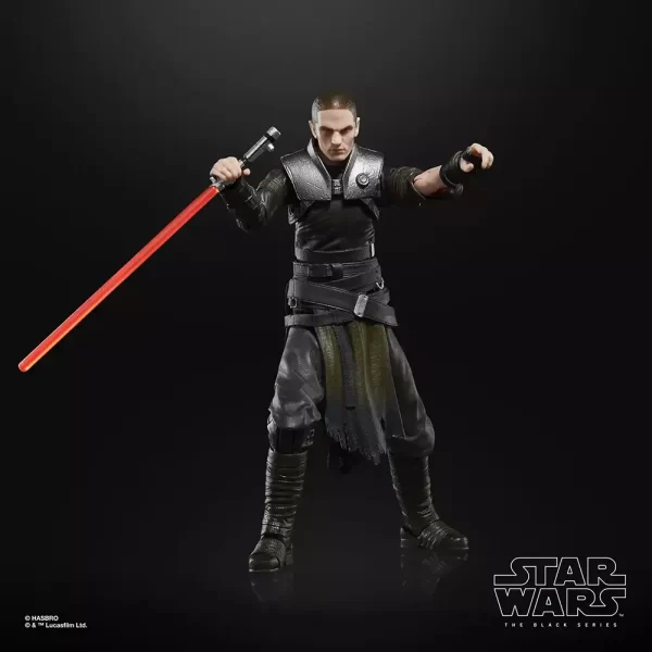 Hasbro Star Wars The Black Series Gaming Greats Starkiller in force push pose with lighsaber in hand.