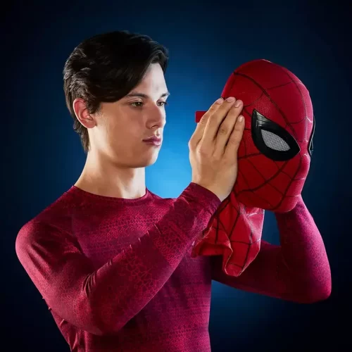 Marvel Legends Spider-Man: Homecoming Electronic Expressive Mask - Image 6