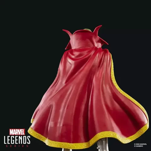Marvel Legends Fantastic Four Emperor Doom - Image 6