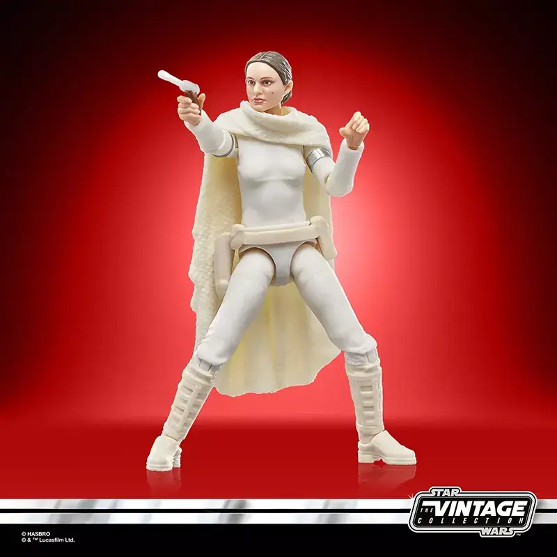 Hasbro Star Wars The Vintage Collection Padme Amidala (Attack of the Clones) aiming blaster.